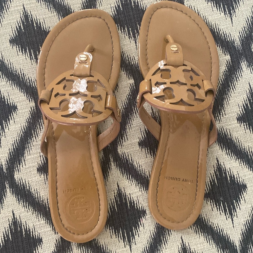 Tory Burch Patent Leather Miller sandal size 9.5